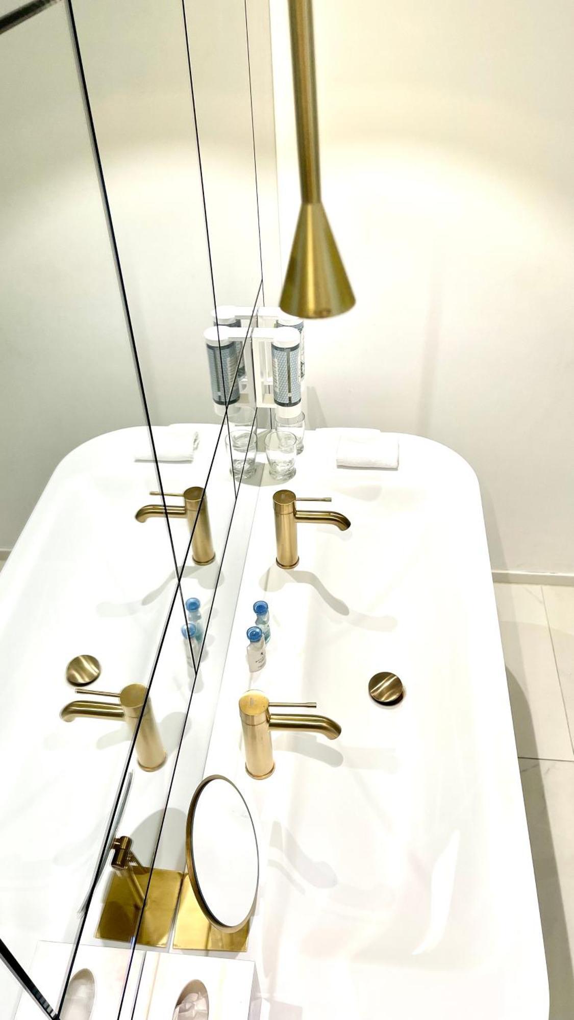 Luxury Suites & Apartments Mondrian Market Square II Βαρσοβία Δωμάτιο φωτογραφία